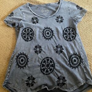 Lucky Brand Women's Blue and Black Graphic Tee